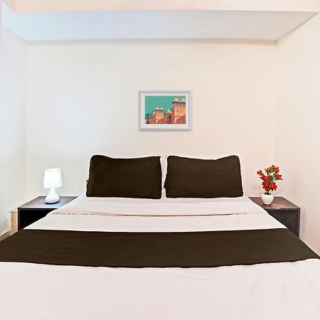 אחמדאבאד Hotel O Himalaya Inn מראה חיצוני תמונה